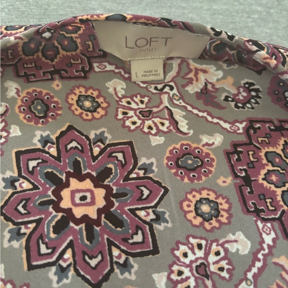 Loft Outlet Women’s Dressy Flutter Neck Tunic Top Size Large - Picture 5 of 6